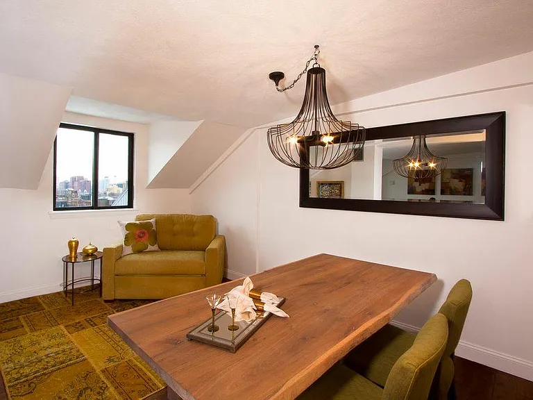 Bowdoin School Apartments — Photo 8