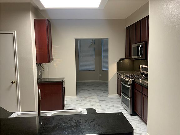 5th image of 1802 Macondray Dr