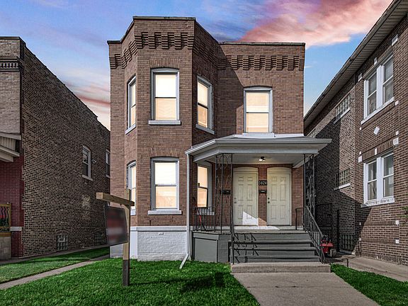 2nd image of 3824 Grand Blvd