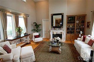 3rd image of 1748 Classic Rose Ct