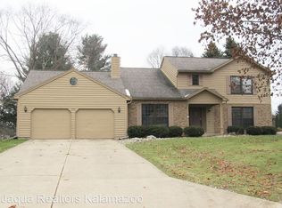 2996 Hunters Hl, Kalamazoo, MI 49048