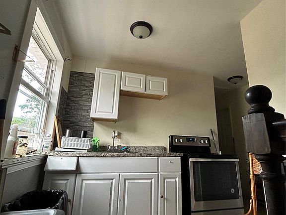 5th image of 246 Parkway Boulevard