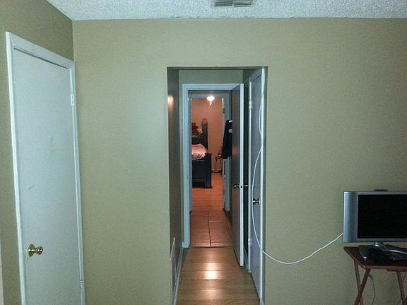 5th image of 4546 Melissa Ct W