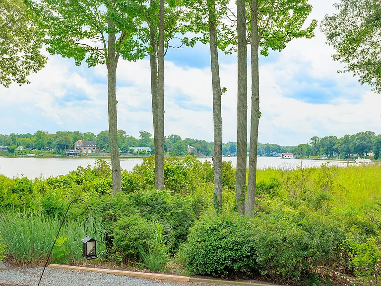 500 Monroe Point Dr — Photo 45