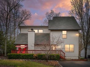 715 Lakeview Pkwy, Locust Grove, VA 22508