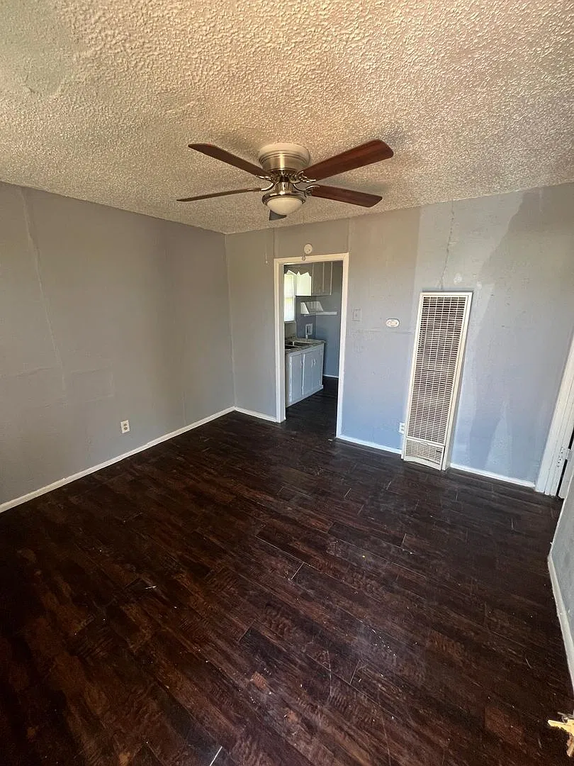 Coming Soon! $0 First Month's Rent / $0 Deposit At Move-In — Photo 4