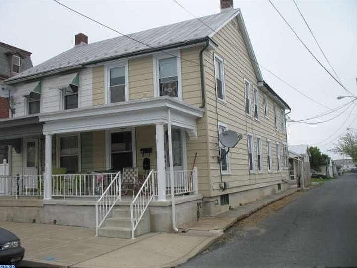 1st image of 414 N 1st St