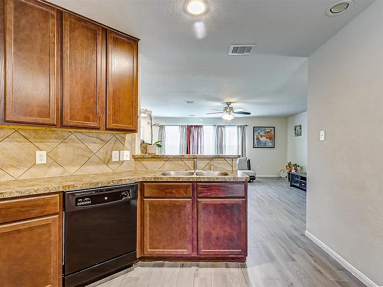 21219 Fox Hillside Way — Photo 12
