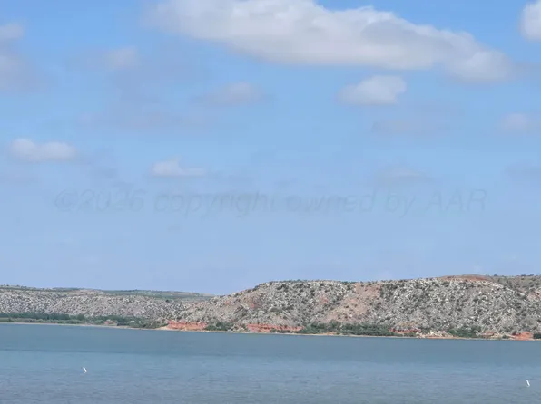 1706 Lakeview Dr, Fritch, TX 79036