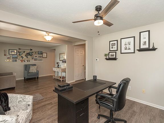 4th image of 19441 Paxson Pl