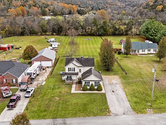 3rd image of 235 Valley Dr