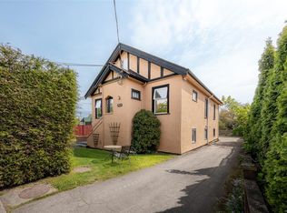 1913 Duchess St, Victoria, BC V8R 4W2