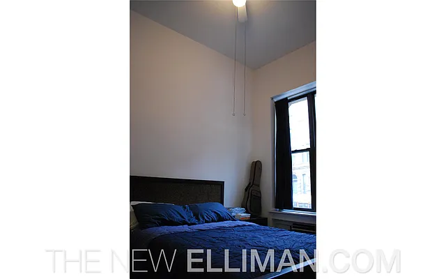 Rented by Douglas Elliman | media 16