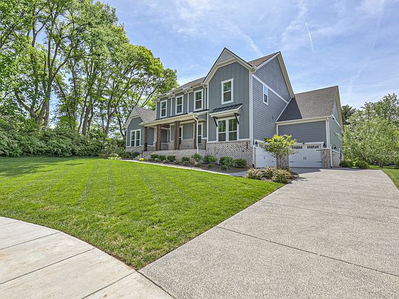 3rd image of 676 Concord Dr
