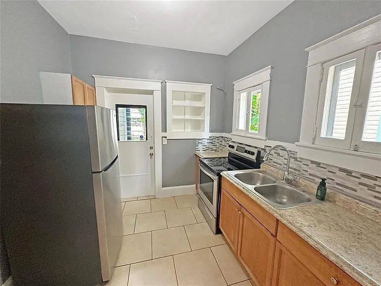 805 S Park Ave — Photo 10