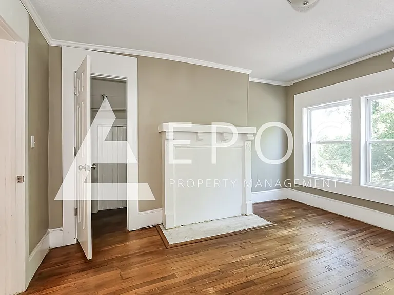 731 S Broad St — Photo 6