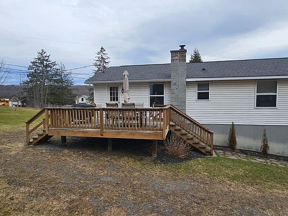 3rd image of 837 Beech Grove Rd