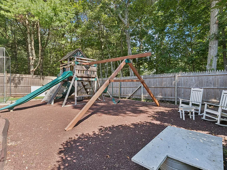 9 Lauras Ln — Photo 42