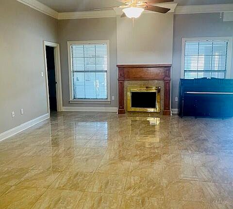 3rd image of 301 Wildflower Ln