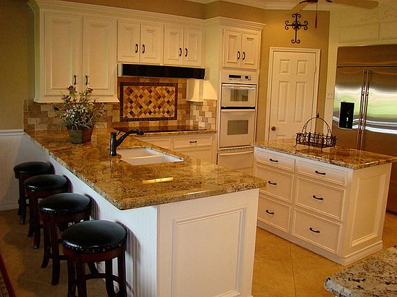 3rd image of 74 Crestwood Cir
