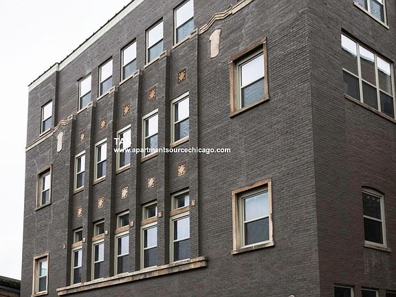 3rd image of 932 W Dakin St #N8c8ugw6t