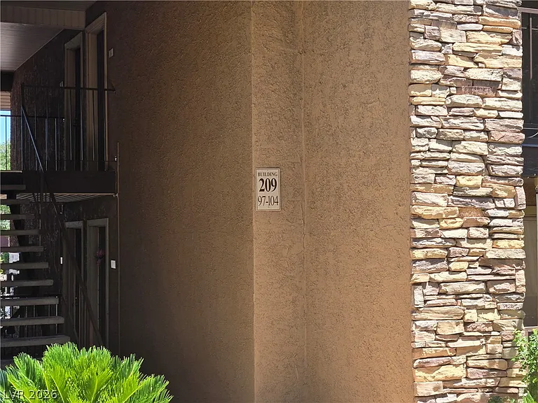 5081 River Glen Dr #104 — Photo 3