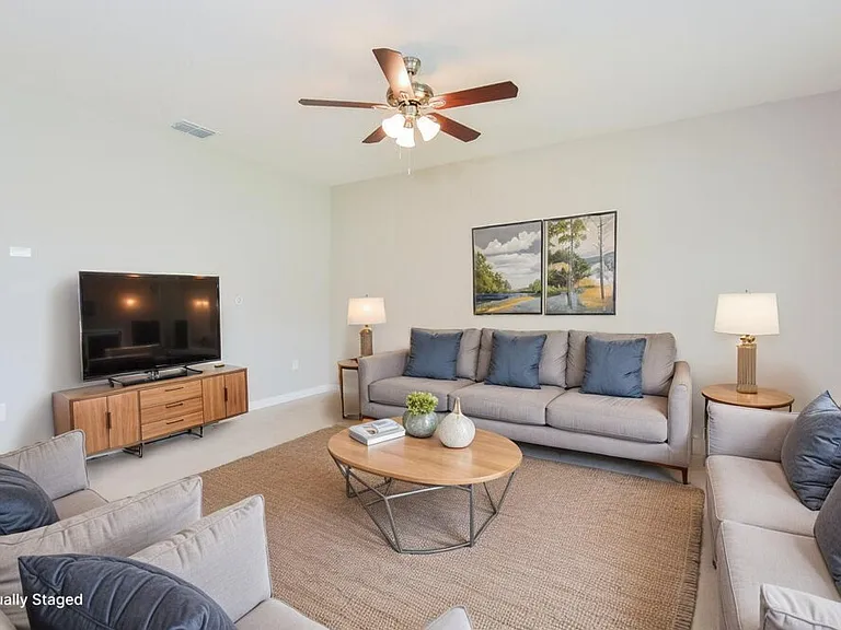 3905 Crimson Clover Dr — Photo 4