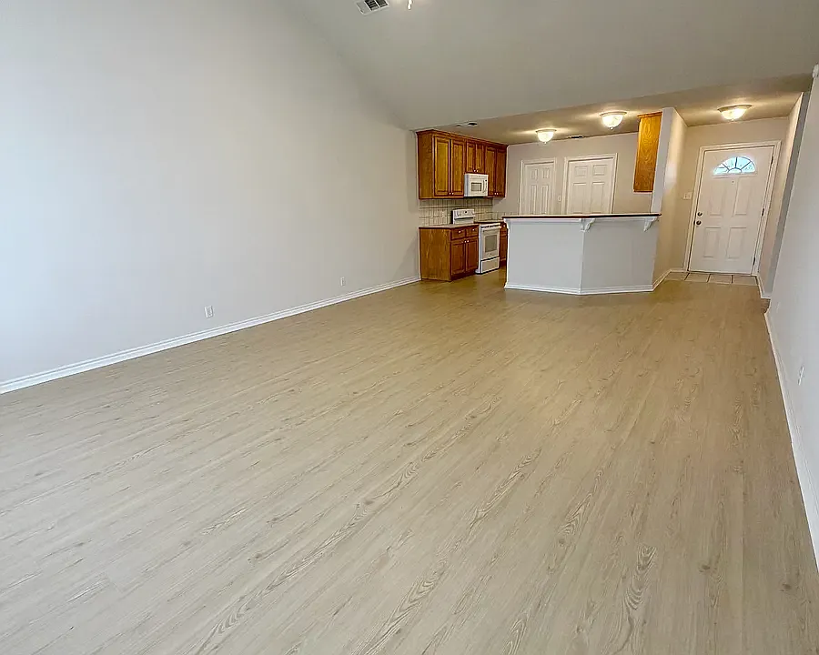 307 Sunset Blvd