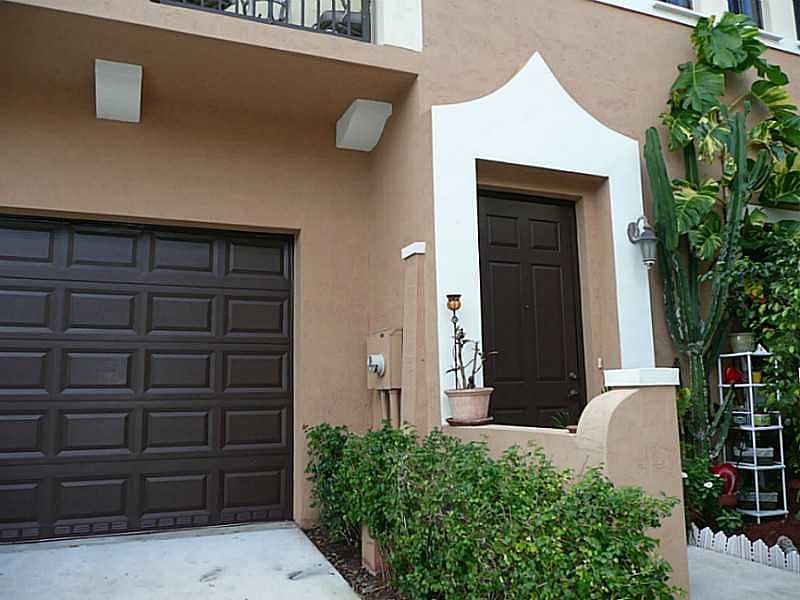 1st image of 2424 Venetian Way