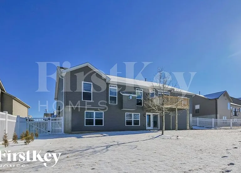 221 Lonepine Dr — Photo 15
