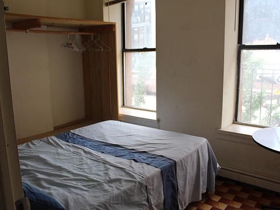 4th image of 408 W 36th St #1
