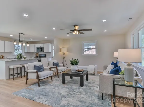 3617 12th Street Dr NE, Hickory, NC 28601