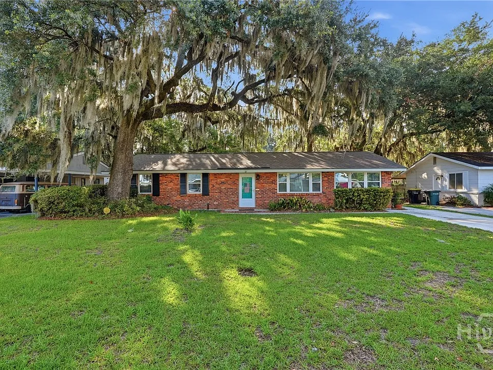 32 Silverstone Cir #FURNISHED