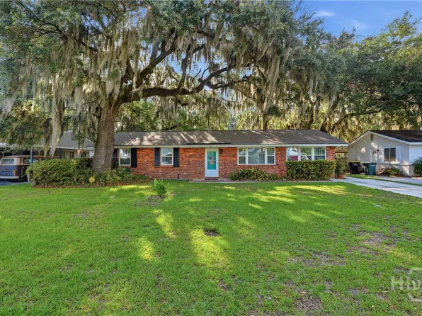 32 Silverstone Cir, Savannah, GA 31406