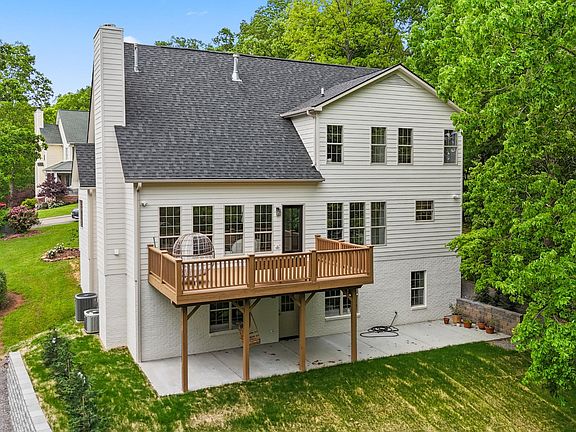 2nd image of 3700 S View Cir