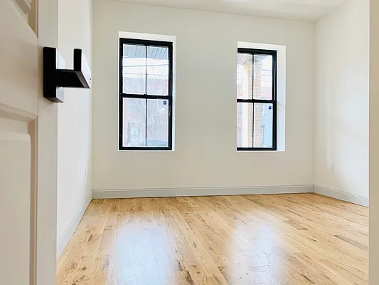 Rented by Blue Egg Realty Corp | media 19