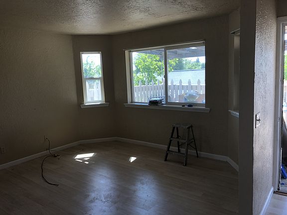 3rd image of 12462 Summers St APT 3