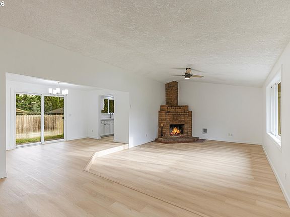 3rd image of 3714 NE 148th Ct