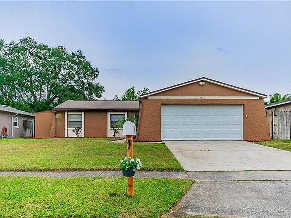 4th image of 11293 Longhill Dr