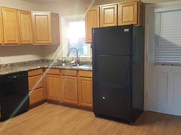 5th image of 1105 McClain Dr