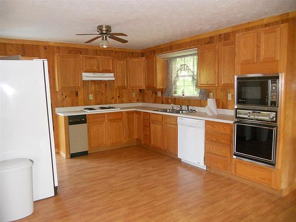 5th image of 1568 Waterfront Dr