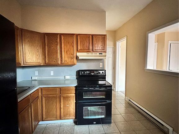 4th image of 120 N 4th St APT 2