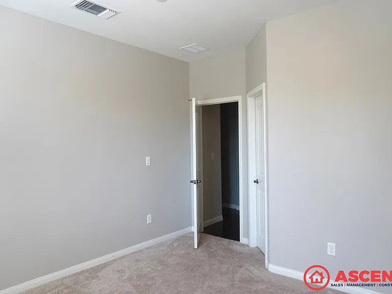 8409 Alonso Ct — Photo 6