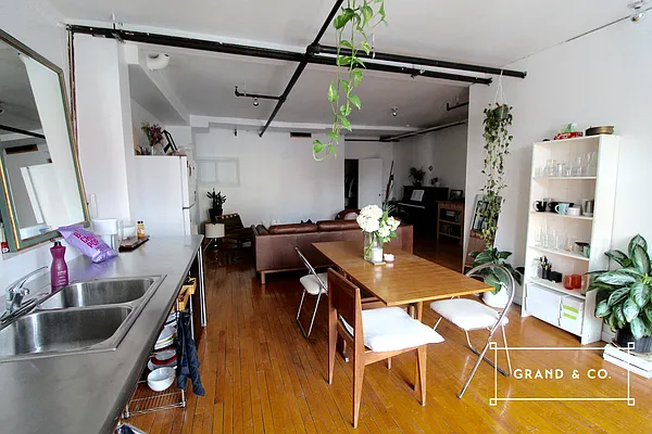 Rented by Grand & Co. | media 17