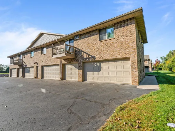 3325 N Casaloma Dr APT 39, Appleton, WI 54913