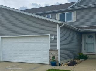 1313 Creekside Ct, Waterloo, IA 50702