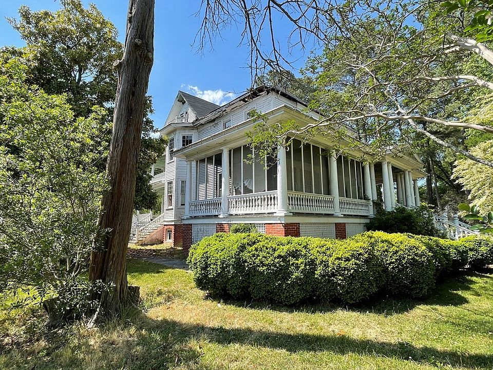 316 Main St, Reedville, VA 22539 Zillow