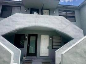 2361 SW 27th St, Miami, FL