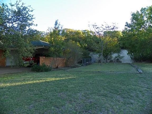 2nd image of 413 Hillside Dr