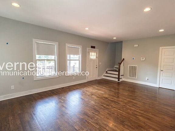 5th image of 2115 Burns St